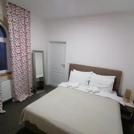 Dukat アパート *